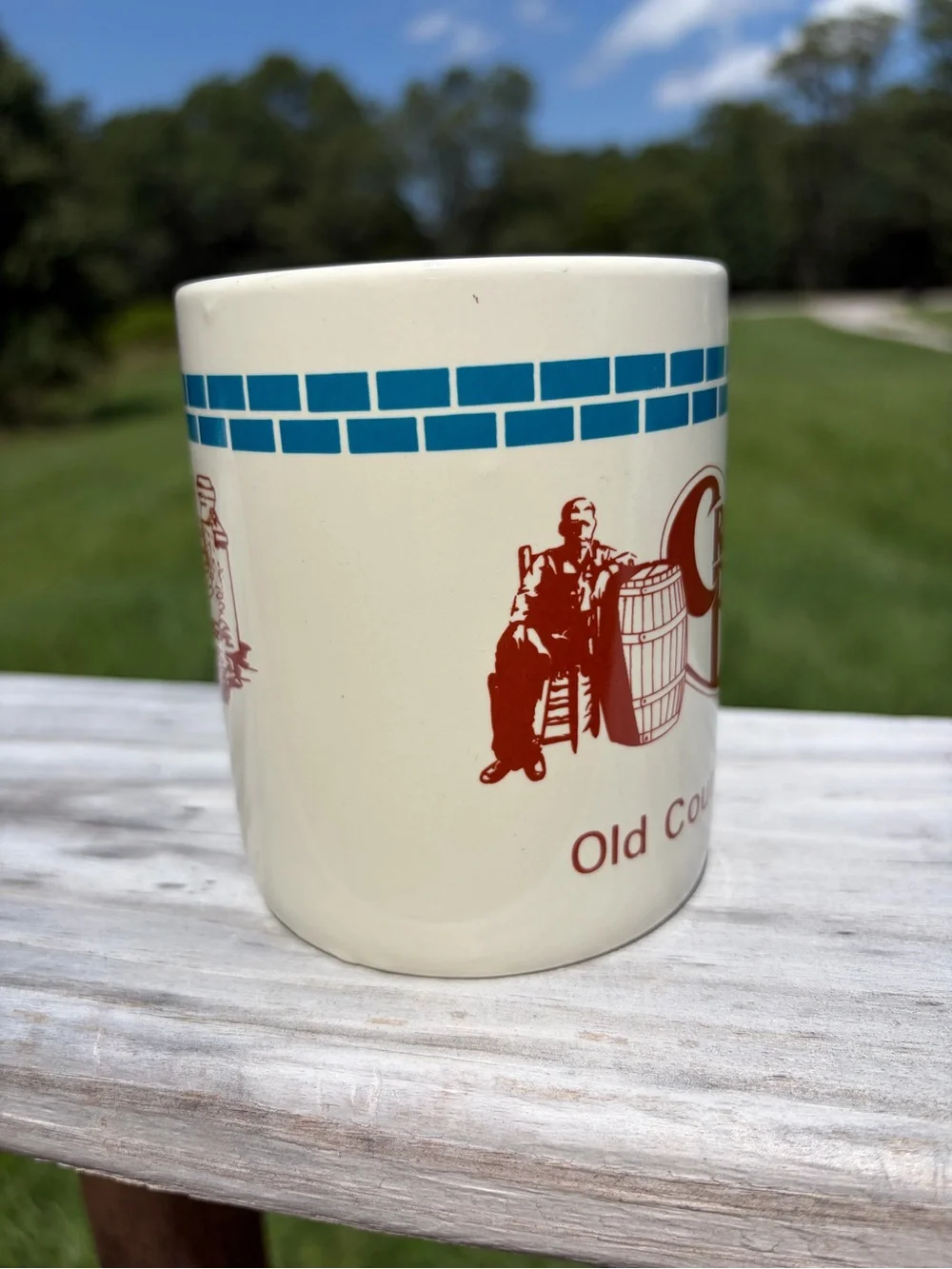 Cracker Barrel Country is the Heart of America coffee mug 12 fluid oz Vintage